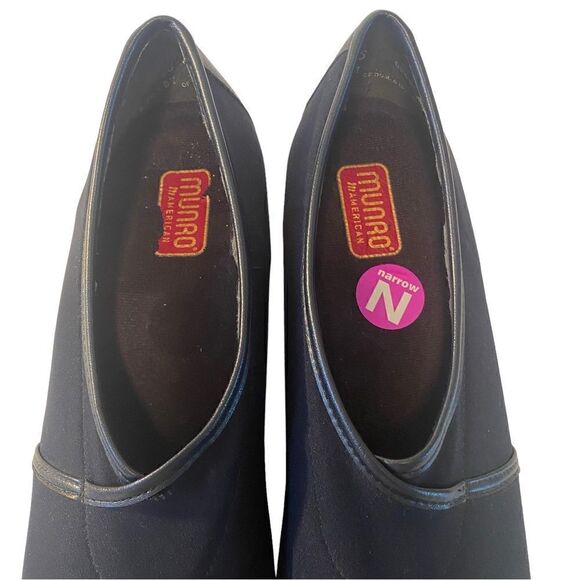 Navy Blue Canvas Shock Absorbing Slip Ons. Clean, Classic Style in ladies 9.5N - Picture 5 of 7
